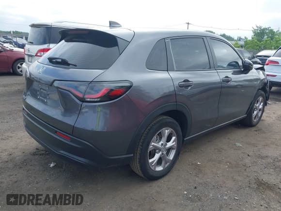 ✅ 2024 Honda HR-V LX • VIN: 3CZRZ2H30RM736092 • Lot: 42599480. Wystawiony na IAAI z przebiegiem 24 826 mil. Bezpłatny archiwum sprzedaży aukcyjnych z USA i szczegółowy raport historii pojazdu na DreamBid. Zdjęcie 4.