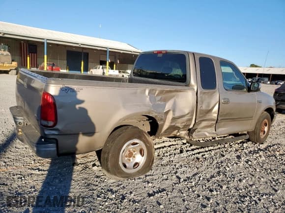 ✅ 2001 Ford F-150 XL • VIN: 1FTZX17201NB01673 • Lot: 85209505. Listed on Copart with 209,967 mi. Free auction sales archive from the USA and detailed vehicle history report at DreamBid. Image 3.