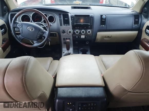 ✅ 2012 Toyota Sequoia Platinum • VIN: 5TDDW5G14CS064703 • Lot: 90775765. Listed on Copart with 316,639 mi. Free auction sales archive from the USA and detailed vehicle history report at DreamBid. Image 8.