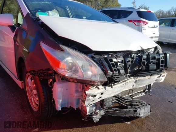 ✅ 2011 Toyota Prius I • VIN: JTDKN3DU1B5294717 • Lot: 43586748. Wystawiony na IAAI z przebiegiem 142 839 mil. Bezpłatny archiwum sprzedaży aukcyjnych z USA i szczegółowy raport historii pojazdu na DreamBid. Zdjęcie 6.