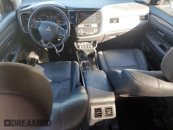 ✅ 2019 Mitsubishi Outlander SE • VIN: JA4AD3A3XKZ027055 • Lot: 90423005. Wystawiony na Copart z przebiegiem 167 775 mil. Bezpłatny archiwum sprzedaży aukcyjnych z USA i szczegółowy raport historii pojazdu na DreamBid. Zdjęcie 8.