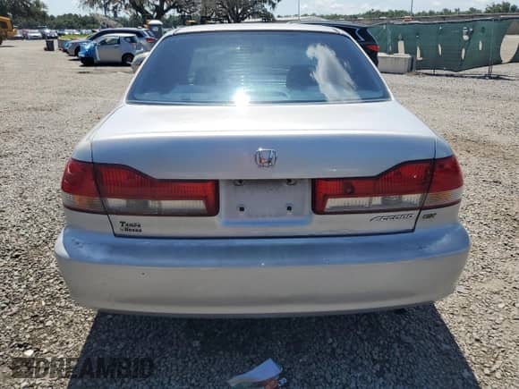 2001 Honda Accord EX с VIN JHMCG56691C003978, выставлен на аукционе Copart как лот 67809425 с пробегом Не указан миль и На запчасти • Non repairable. История ставок и продаж доступна на DreamBid. Изображение 6.