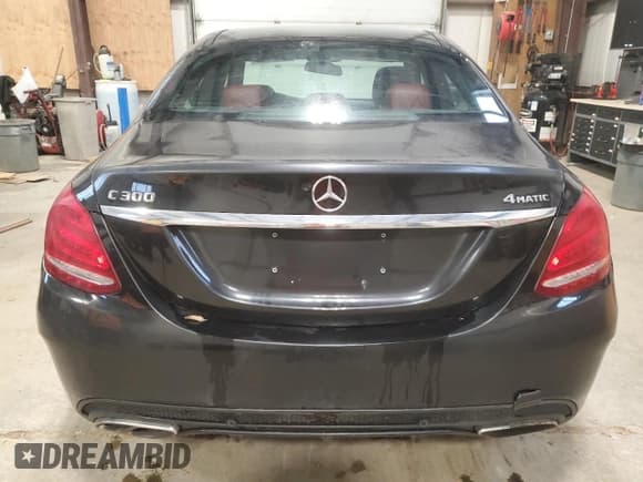 ✅ 2015 Mercedes-Benz C 300 Luxury • VIN: 55SWF4KBXFU059919 • Лот: 93329545. Опубликован ранее на Copart с пробегом 127 058 миль. Бесплатный доступ к архиву аукционных продаж из США и подробный отчёт об истории автомобиля на DreamBid. Изображение 6.