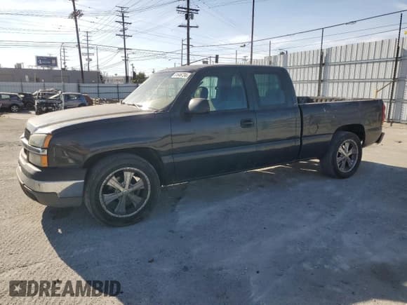 ✅ 2003 Chevrolet Silverado 1500 Work Truck • VIN: 1GCEC19X53Z359363 • Лот: 81646724. Опубликован ранее на Copart с пробегом 246 927 миль. Бесплатный доступ к архиву аукционных продаж из США и подробный отчёт об истории автомобиля на DreamBid. Изображение 1.