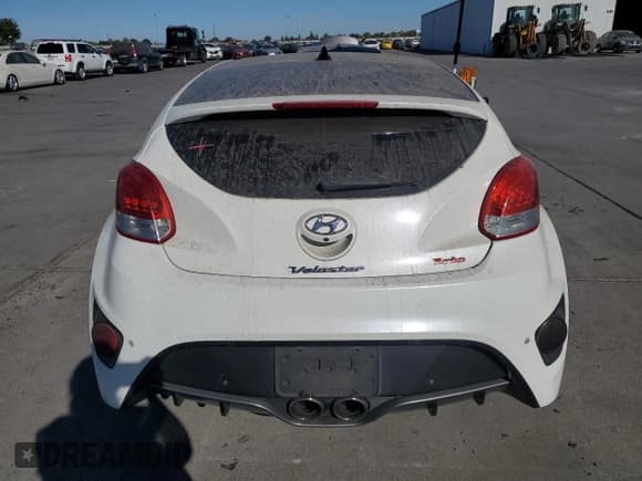 ✅ 2016 Hyundai Veloster Turbo • VIN: KMHTC6AE1GU271052 • Lot: 77515054. Listed on Copart with 112,419 mi. Free auction sales archive from the USA and detailed vehicle history report at DreamBid. Image 7.