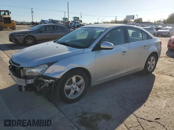 ✅ 2014 Chevrolet Cruze 1LT • VIN: 1G1PC5SB1E7273330 • Лот: 73784104. Опубликован ранее на Copart с пробегом 81 619 миль. Бесплатный доступ к архиву аукционных продаж из США и подробный отчёт об истории автомобиля на DreamBid. Изображение 1.