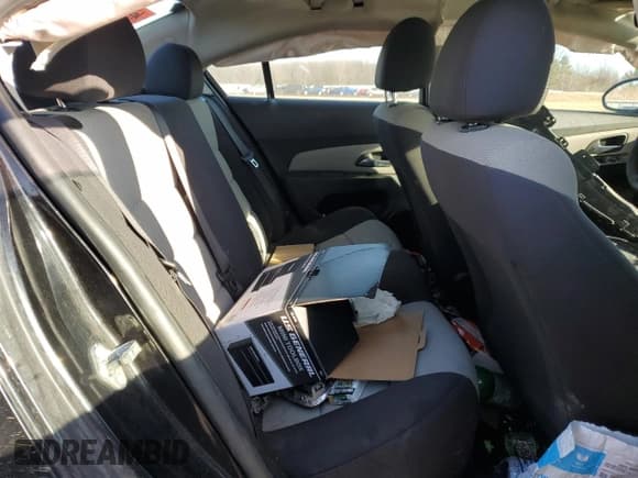 ✅ 2016 Chevrolet Cruze LS • VIN: 1G1PB5SG4G7174244 • Lot: 44373075. Listed on Copart with 122,436 mi. Free auction sales archive from the USA and detailed vehicle history report at DreamBid. Image 11.