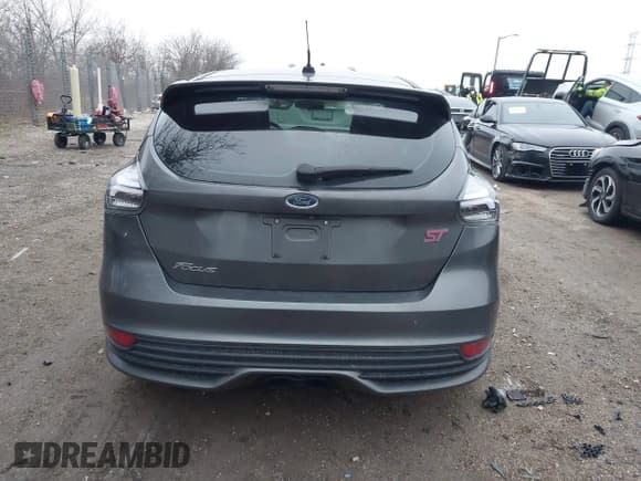 ✅ 2015 Ford Focus ST • VIN: 1FADP3L91FL241085 • Lot: 43782017. Listed on IAAI with 100,529 mi. Free auction sales archive from the USA and detailed vehicle history report at DreamBid. Image 16.