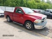 ✅ 2010 Dodge 1500 ST • VIN: 3D7JB1EPXAG111152 • Lot: 42423866. Wystawiony na IAAI z przebiegiem 186 107 mil. Bezpłatny archiwum sprzedaży aukcyjnych z USA i szczegółowy raport historii pojazdu na DreamBid. Zdjęcie 1.
