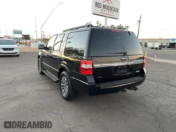 ✅ 2017 Ford Expedition XLT • VIN: 1FMJU1HT0HEA13077 • Лот: 92319295. Опубликован ранее на Copart с пробегом 125 476 миль. Бесплатный доступ к архиву аукционных продаж из США и подробный отчёт об истории автомобиля на DreamBid. Изображение 3.