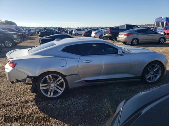 ✅ 2016 Chevrolet Camaro 2LT • VIN: 1G1FD1RX1G0172643 • Lot: 89289415. Listed on Copart with 94,950 mi. Free auction sales archive from the USA and detailed vehicle history report at DreamBid. Image 3.