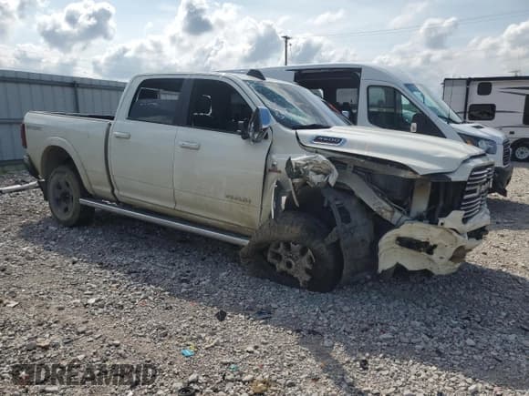 ✅ 2019 Ram 2500 Laramie • VIN: 3C6UR5FL9KG590680 • Лот: 66140045. Опубликован ранее на Copart с пробегом 107 783 миль. Бесплатный доступ к архиву аукционных продаж из США и подробный отчёт об истории автомобиля на DreamBid. Изображение 4.