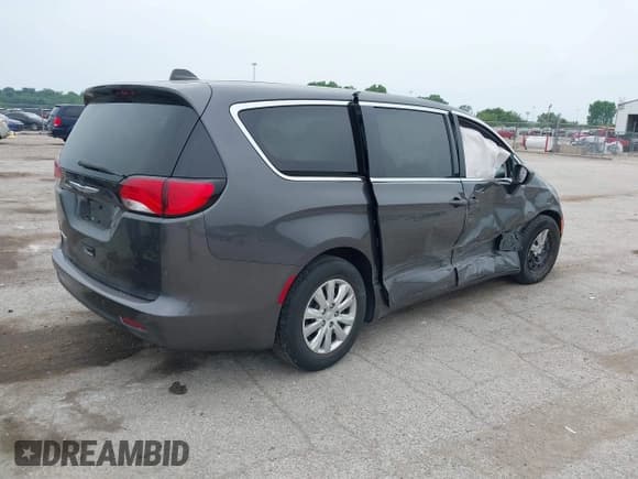✅ 2020 Chrysler Voyager L • VIN: 2C4RC1AG4LR164815 • Лот: 42505185. Опубликован ранее на IAAI с пробегом 54 326 миль. Бесплатный доступ к архиву аукционных продаж из США и подробный отчёт об истории автомобиля на DreamBid. Изображение 4.