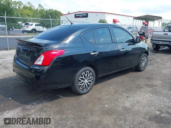 ✅ 2019 Nissan Versa SV • VIN: 3N1CN7AP4KL878106 • Lot: 43076437. Listed on IAAI with 72,448 mi. Free auction sales archive from the USA and detailed vehicle history report at DreamBid. Image 4.