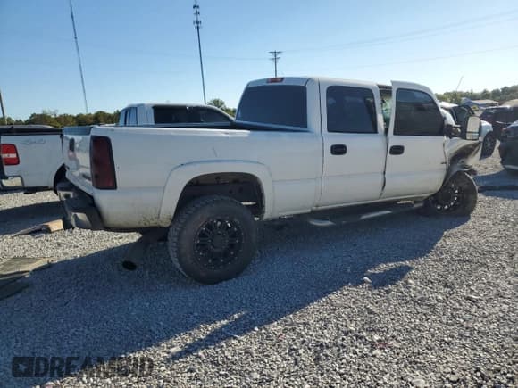 ✅ 2005 Chevrolet Silverado 2500HD LS • VIN: 1GCHK23275F851139 • Lot: 86620585. Wystawiony na Copart z przebiegiem Nie podano. Bezpłatny archiwum sprzedaży aukcyjnych z USA i szczegółowy raport historii pojazdu na DreamBid. Zdjęcie 3.