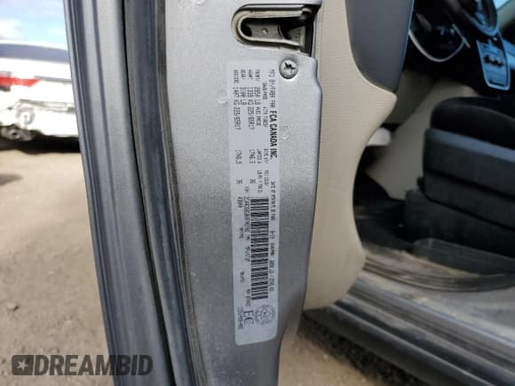 ✅ 2019 Dodge Grand Caravan SE Plus • VIN: 2C4RDGBG8KR745702 • Lot: 80175955. Wystawiony na Copart z przebiegiem 215 819 mil. Bezpłatny archiwum sprzedaży aukcyjnych z USA i szczegółowy raport historii pojazdu na DreamBid. Zdjęcie 14.