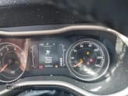 ✅ 2015 Jeep Cherokee Latitude • VIN: 1C4PJMCB8FW603123 • Лот: 42086067. Опубликован ранее на IAAI с пробегом 173 775 миль. Бесплатный доступ к архиву аукционных продаж из США и подробный отчёт об истории автомобиля на DreamBid. Изображение 7.