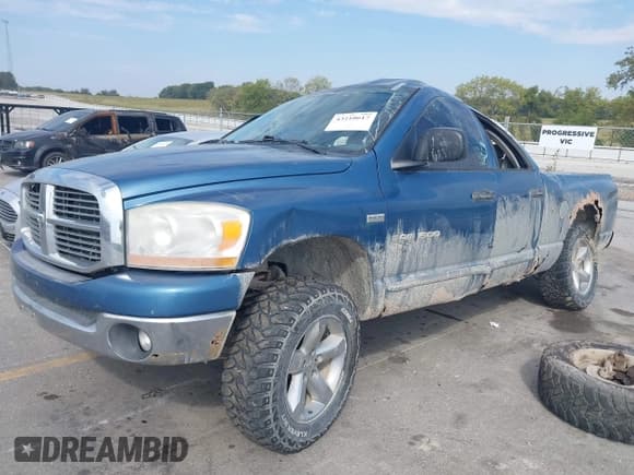 ✅ 2006 Dodge 1500 SLT • VIN: 1D7HU18266S652708 • Лот: 43210617. Опубликован ранее на IAAI с пробегом 221 961 миль. Бесплатный доступ к архиву аукционных продаж из США и подробный отчёт об истории автомобиля на DreamBid. Изображение 2.