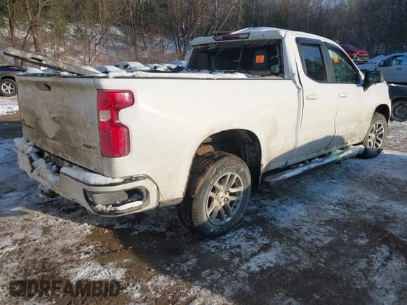 ✅ 2019 Chevrolet Silverado 1500 RST • VIN: 1GCRYEEDXKZ273955 • Lot: 41211019. Wystawiony na IAAI z przebiegiem Nie podano. Bezpłatny archiwum sprzedaży aukcyjnych z USA i szczegółowy raport historii pojazdu na DreamBid. Zdjęcie 4.