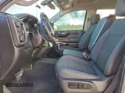 ✅ 2019 Chevrolet Silverado 1500 LT • VIN: 1GCUYDED7KZ216066 • Lot: 95400615. Wystawiony na Copart z przebiegiem 193 419 mil. Bezpłatny archiwum sprzedaży aukcyjnych z USA i szczegółowy raport historii pojazdu na DreamBid. Zdjęcie 7.