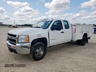 ✅ 2009 Chevrolet Silverado 3500 • VIN: 1GBJK79649E135520 • Лот: 58990225. Опубликован ранее на Copart с пробегом 384 510 миль. Бесплатный доступ к архиву аукционных продаж из США и подробный отчёт об истории автомобиля на DreamBid. Изображение 1.