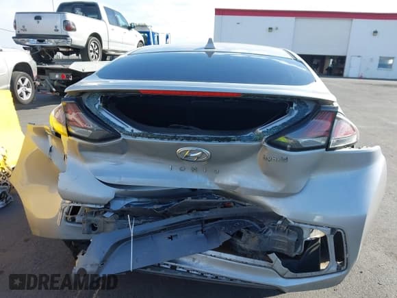 ✅ 2021 Hyundai Ioniq SEL • VIN: KMHC85LC8MU261296 • Лот: 43514599. Опубликован ранее на IAAI с пробегом 106 941 миль. Бесплатный доступ к архиву аукционных продаж из США и подробный отчёт об истории автомобиля на DreamBid. Изображение 16.