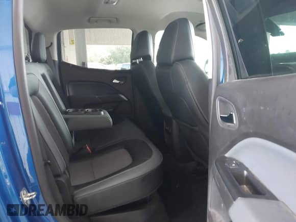 2018 Chevrolet Colorado 4WD Z71 z VIN 1GCGTDENXJ1155801, wystawiony jako IAAI lot #43394572 z przebiegiem 75 912 mil mil oraz . Historia ofert i sprzedaży dostępna na DreamBid. Obrazek 8.