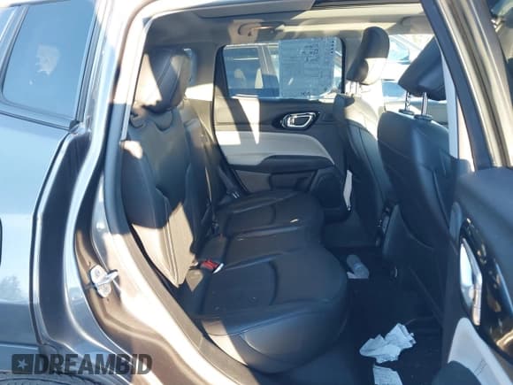 ✅ 2022 Jeep Compass Limited • VIN: 3C4NJDCB8NT113289 • Lot: 41478941. Wystawiony na IAAI z przebiegiem 35 348 mil. Bezpłatny archiwum sprzedaży aukcyjnych z USA i szczegółowy raport historii pojazdu na DreamBid. Zdjęcie 8.