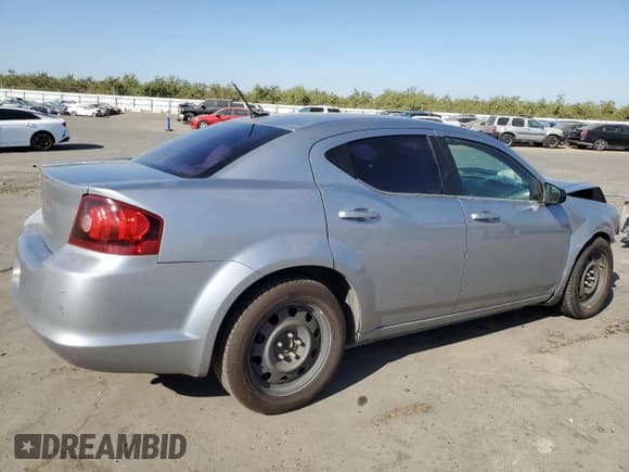 ✅ 2013 Dodge Avenger SE • VIN: 1C3CDZAB0DN615568 • Лот: 74029234. Опубликован ранее на Copart с пробегом 121 868 миль. Бесплатный доступ к архиву аукционных продаж из США и подробный отчёт об истории автомобиля на DreamBid. Изображение 3.