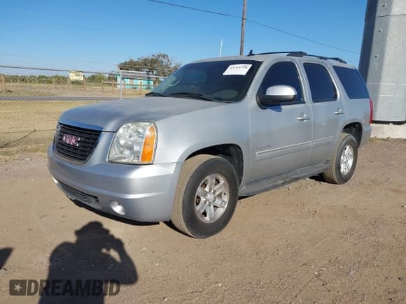 ✅ 2013 GMC Yukon SLT • VIN: 1GKS1CE02DR186937 • Lot: 43714758. Wystawiony na IAAI z przebiegiem 220 720 mil. Bezpłatny archiwum sprzedaży aukcyjnych z USA i szczegółowy raport historii pojazdu na DreamBid. Zdjęcie 2.
