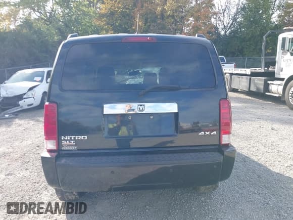 ✅ 2008 Dodge Nitro SLT • VIN: 1D8GU58K58W287724 • Lot: 43545993. Wystawiony na IAAI z przebiegiem 87 405 mil. Bezpłatny archiwum sprzedaży aukcyjnych z USA i szczegółowy raport historii pojazdu na DreamBid. Zdjęcie 17.