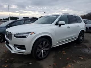 ✅ 2024 Volvo XC90 Plus • VIN: YV4H60LE0R1218968 • Lot: 91242815. Wystawiony na Copart z przebiegiem 16 447 mil. Bezpłatny archiwum sprzedaży aukcyjnych z USA i szczegółowy raport historii pojazdu na DreamBid. Zdjęcie 1.