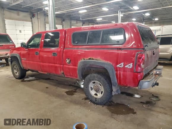 ✅ 2005 Chevrolet Silverado 2500HD LS • VIN: 1GCHK23U85F930143 • Лот: 96323835. Опубликован ранее на Copart с пробегом 342 389 миль. Бесплатный доступ к архиву аукционных продаж из США и подробный отчёт об истории автомобиля на DreamBid. Изображение 2.