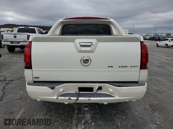 ✅ 2005 Cadillac Escalade EXT • VIN: 3GYEK62NX5G174506 • Лот: 79499324. Опубликован ранее на Copart с пробегом 210 695 миль. Бесплатный доступ к архиву аукционных продаж из США и подробный отчёт об истории автомобиля на DreamBid. Изображение 6.