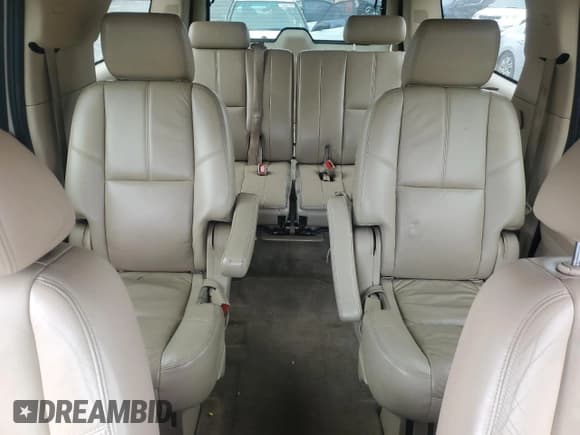 ✅ 2012 Chevrolet Suburban LT • VIN: 1GNSKJE76CR207711 • Lot: 69033964. Wystawiony na Copart z przebiegiem 264 136 mil. Bezpłatny archiwum sprzedaży aukcyjnych z USA i szczegółowy raport historii pojazdu na DreamBid. Zdjęcie 10.