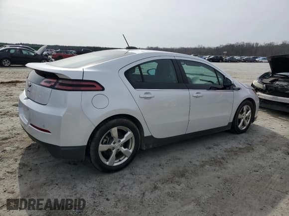 ✅ 2015 Chevrolet Volt • VIN: 1G1RB6E40FU111500 • Lot: 44677204. Wystawiony na Copart z przebiegiem 78 974 mil. Bezpłatny archiwum sprzedaży aukcyjnych z USA i szczegółowy raport historii pojazdu na DreamBid. Zdjęcie 3.
