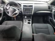 ✅ 2015 Nissan Altima SL • VIN: 1N4AL3AP0FC170476 • Lot: 92847575. Wystawiony na Copart z przebiegiem 210 035 mil. Bezpłatny archiwum sprzedaży aukcyjnych z USA i szczegółowy raport historii pojazdu na DreamBid. Zdjęcie 8.