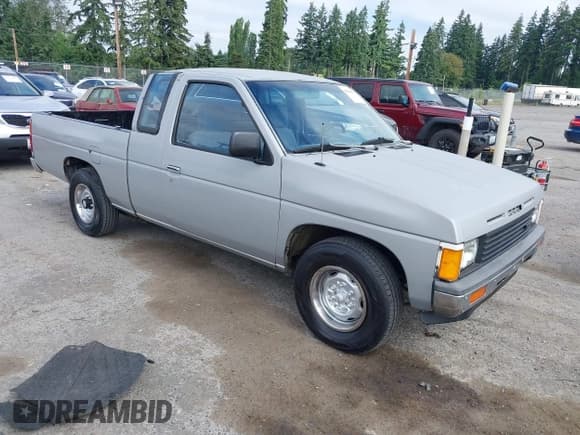 ✅ 1986 Nissan D21 • VIN: JN6HD16S0GW001451 • Lot: 42654192. Wystawiony na IAAI z przebiegiem 110 723 mil. Bezpłatny archiwum sprzedaży aukcyjnych z USA i szczegółowy raport historii pojazdu na DreamBid. Zdjęcie 1.