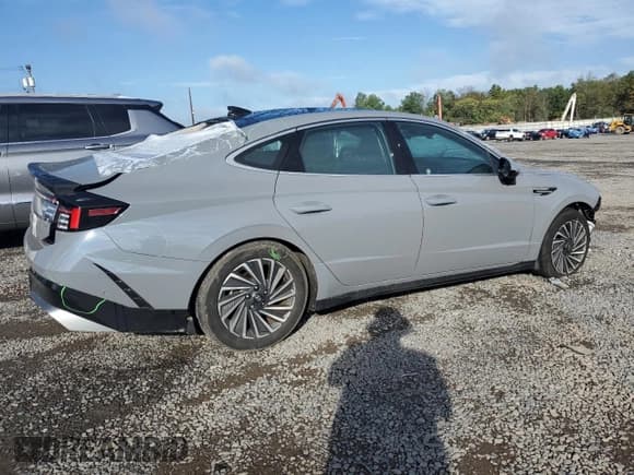 ✅ 2024 Hyundai Sonata Limited • VIN: KMHL54JJ7RA089307 • Lot: 82147815. Listed on Copart with 18,020 mi. Free auction sales archive from the USA and detailed vehicle history report at DreamBid. Image 3.