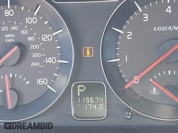 ✅ 2011 Volvo V50 • VIN: YV1672MW8B2606003 • Lot: 42783804. Listed on IAAI with 119,674 mi. Free auction sales archive from the USA and detailed vehicle history report at DreamBid. Image 7.