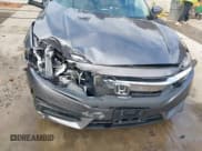 ✅ 2018 Honda Civic EX • VIN: 19XFC2F76JE022711 • Lot: 43590993. Wystawiony na IAAI z przebiegiem 92 226 mil. Bezpłatny archiwum sprzedaży aukcyjnych z USA i szczegółowy raport historii pojazdu na DreamBid. Zdjęcie 6.