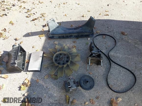 ✅ 1997 Chevrolet S-10 LS • VIN: 1GCCS19X1VK133746 • Лот: 43653381. Опубликован ранее на IAAI с пробегом 139 104 миль. Бесплатный доступ к архиву аукционных продаж из США и подробный отчёт об истории автомобиля на DreamBid. Изображение 12.