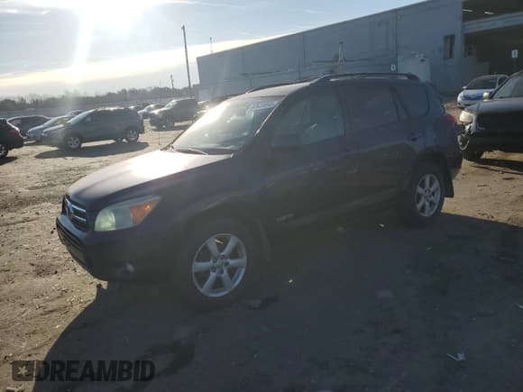 ✅ 2007 Toyota RAV4 Limited • VIN: JTMBD31V575068834 • Лот: 92620895. Опубликован ранее на Copart с пробегом 196 601 миль. Бесплатный доступ к архиву аукционных продаж из США и подробный отчёт об истории автомобиля на DreamBid. Изображение 1.
