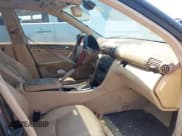 ✅ 2003 Mercedes-Benz C 240 • VIN: WDBRF61J53E013395 • Lot: 42739169. Wystawiony na IAAI z przebiegiem Nie podano. Bezpłatny archiwum sprzedaży aukcyjnych z USA i szczegółowy raport historii pojazdu na DreamBid. Zdjęcie 5.