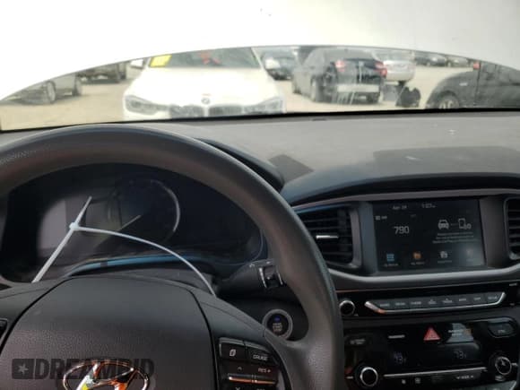 ✅ 2017 Hyundai Ioniq Blue • VIN: KMHC65LC6HU039285 • Lot: 54718645. Wystawiony na Copart z przebiegiem Nie podano. Bezpłatny archiwum sprzedaży aukcyjnych z USA i szczegółowy raport historii pojazdu na DreamBid. Zdjęcie 9.