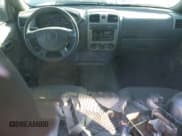 ✅ 2006 Chevrolet Colorado 1LT • VIN: 1GCDT146868193781 • Лот: 76797044. Опубликован ранее на Copart с пробегом 155 601 миль. Бесплатный доступ к архиву аукционных продаж из США и подробный отчёт об истории автомобиля на DreamBid. Изображение 8.