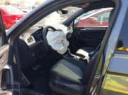 ✅ 2024 Volkswagen Tiguan SE R-Line Black • VIN: 3VVCB7AX2RM010794 • Lot: 41894596. Wystawiony na IAAI z przebiegiem 25 136 mil. Bezpłatny archiwum sprzedaży aukcyjnych z USA i szczegółowy raport historii pojazdu na DreamBid. Zdjęcie 5.