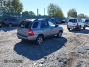 ✅ 2009 Kia Sportage LX • VIN: KNDJF724697557723 • Лот: 43463014. Опубликован ранее на IAAI с пробегом 125 664 миль. Бесплатный доступ к архиву аукционных продаж из США и подробный отчёт об истории автомобиля на DreamBid. Изображение 4.