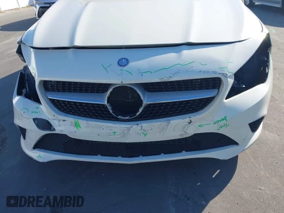 ✅ 2015 Mercedes-Benz CLA 250 • VIN: WDDSJ4EB4FN226941 • Lot: 43708611. Wystawiony na IAAI z przebiegiem 136 256 mil. Bezpłatny archiwum sprzedaży aukcyjnych z USA i szczegółowy raport historii pojazdu na DreamBid. Zdjęcie 6.