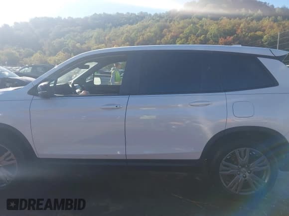 ✅ 2021 Honda Passport EX-L • VIN: 5FNYF7H50MB005622 • Lot: 43414944. Wystawiony na IAAI z przebiegiem 63 802 mil. Bezpłatny archiwum sprzedaży aukcyjnych z USA i szczegółowy raport historii pojazdu na DreamBid. Zdjęcie 15.